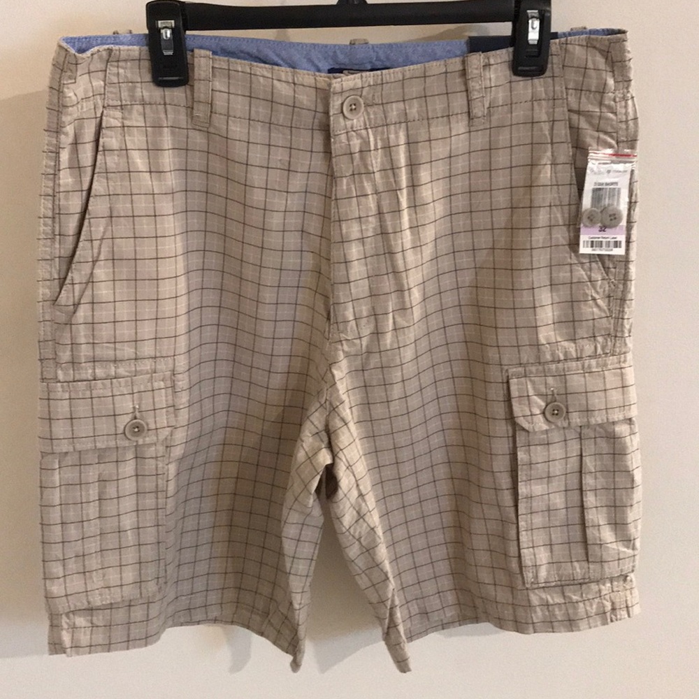 NWT Men’s plaid shorts